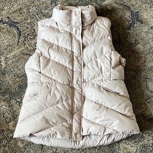 J. Crew Sherpa Puffer Down Vest Tan Fleece Lined Size Medium EUC